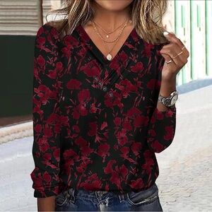 NWT💕Express Floral V neck lace trim Top | Sz S